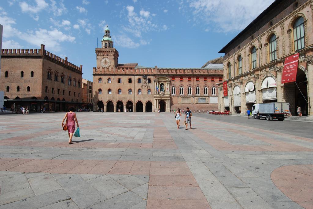 Ur-Nest Piazza Maggiore Bologna Room photo